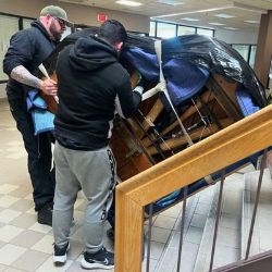 piano-moving piano-moving